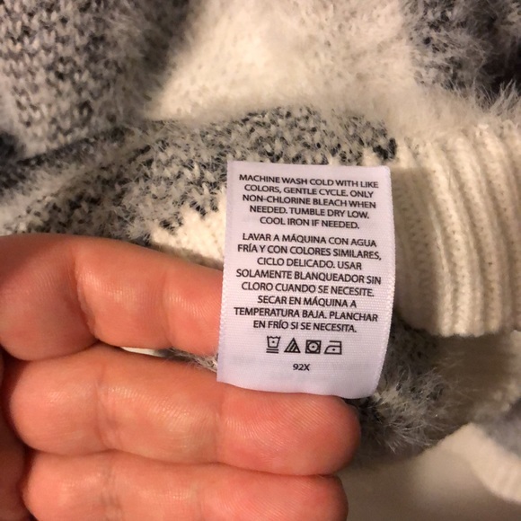 3/$15 - Time and Tru Sweater (8-10) (M) - Picture 8 of 8